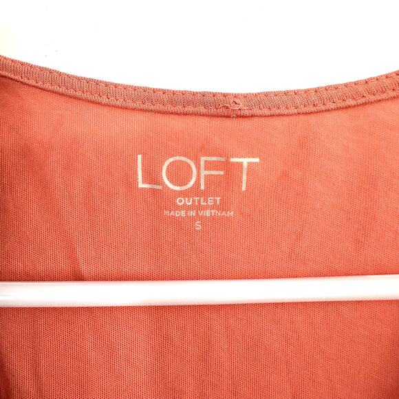 Loft Outlet Size Small Tank Coral Pink Ruffled Sleeveless Blouse Workwear Casual - Picture 3 of 4
